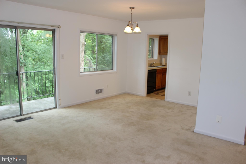 10625 Montrose Avenue - Photo 3