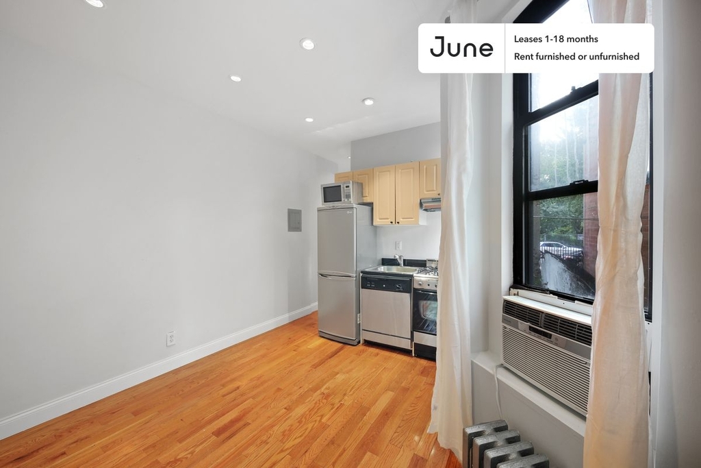 715 East 5th Street - Photo 3