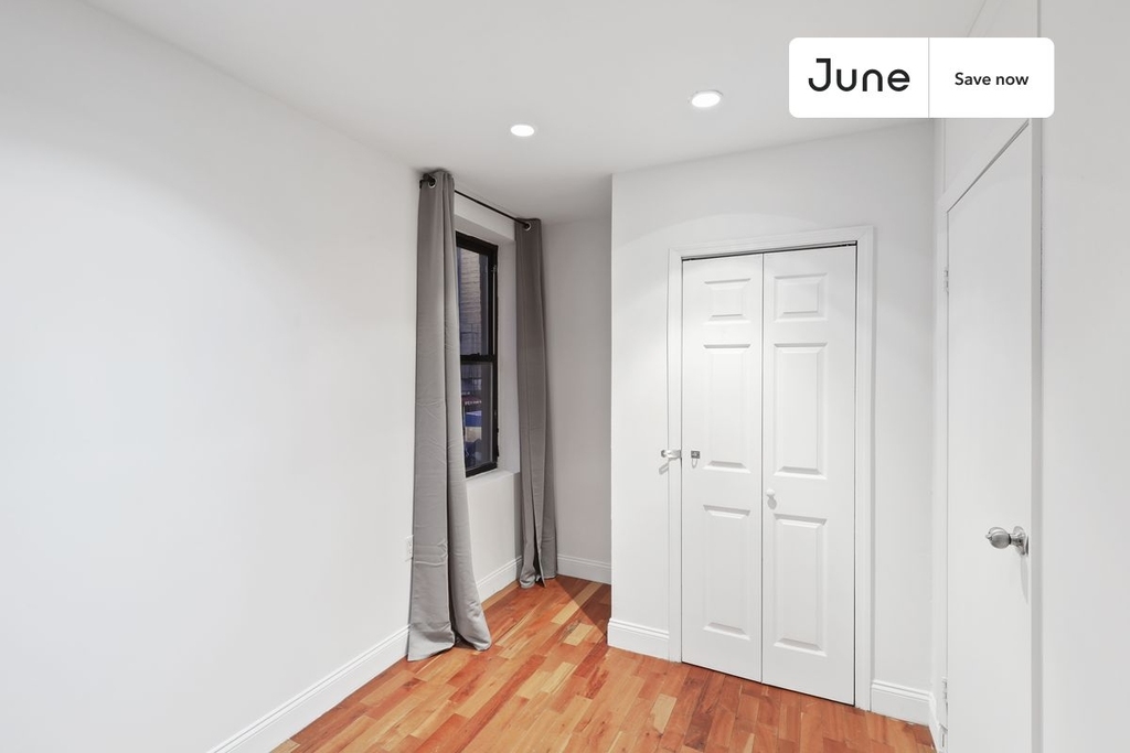 345 East 21st Street - Photo 11