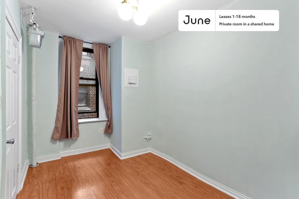 23 East 109th Street - Photo 0