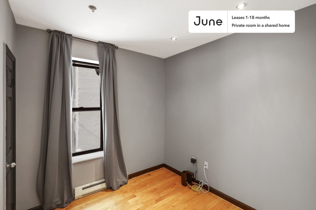 15 West 107th Street - Photo 1