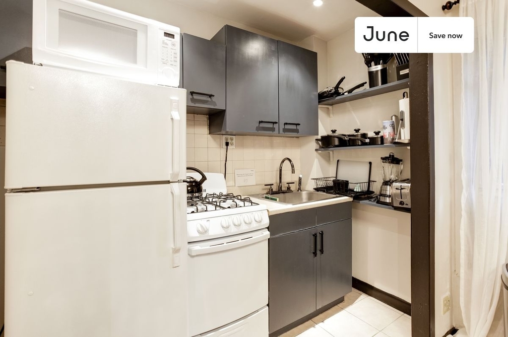 120 West 71st Street - Photo 3