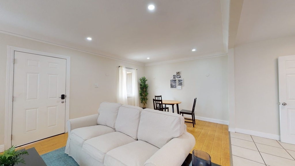 4533 Saturn Street - Photo 6