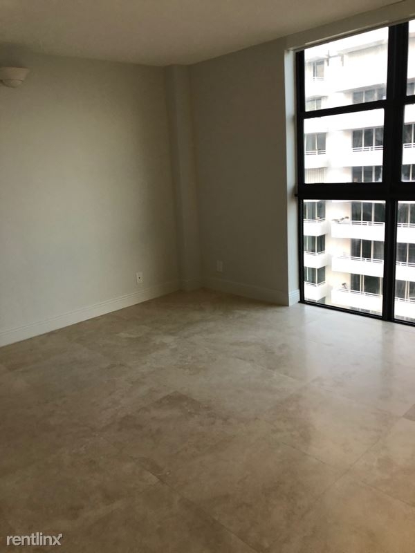 8877 Collins Ave 1001 - Photo 17