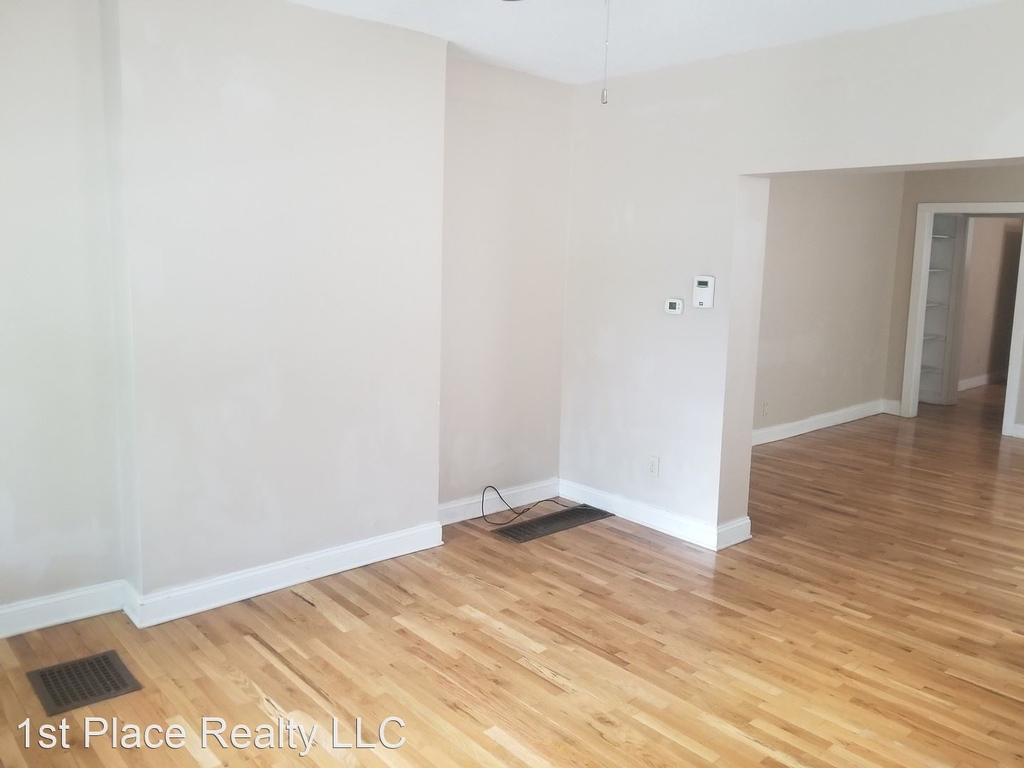 380 East 16th Avenue - Photo 2