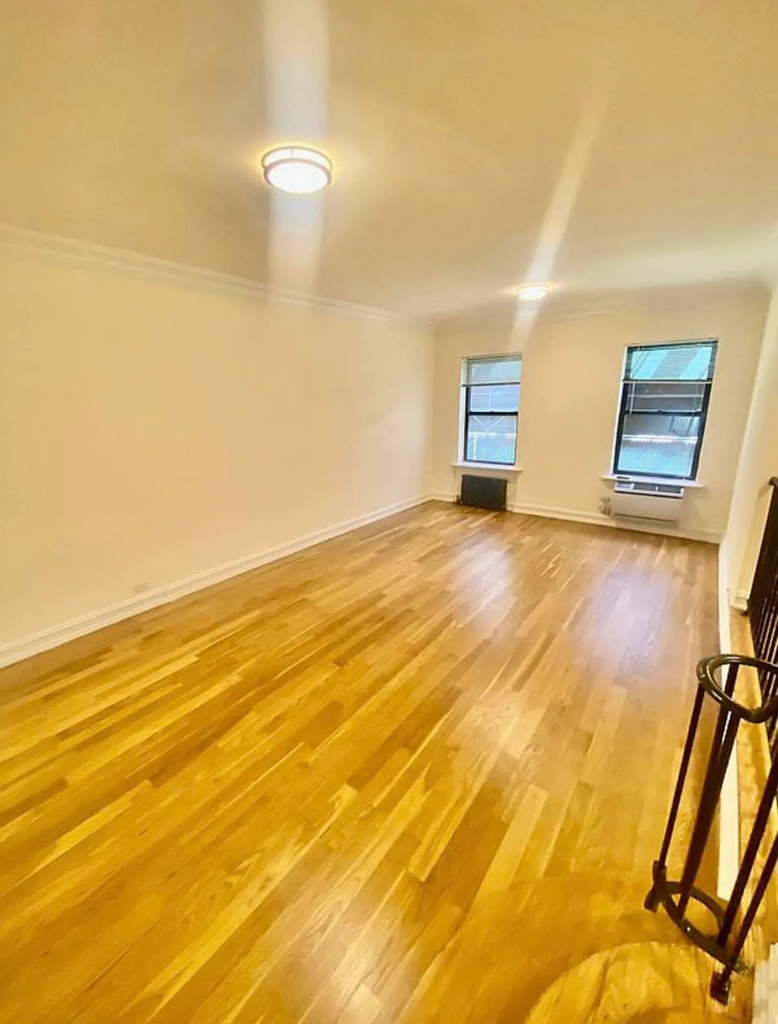 East 46th Street / Alcove Studio - Photo 2