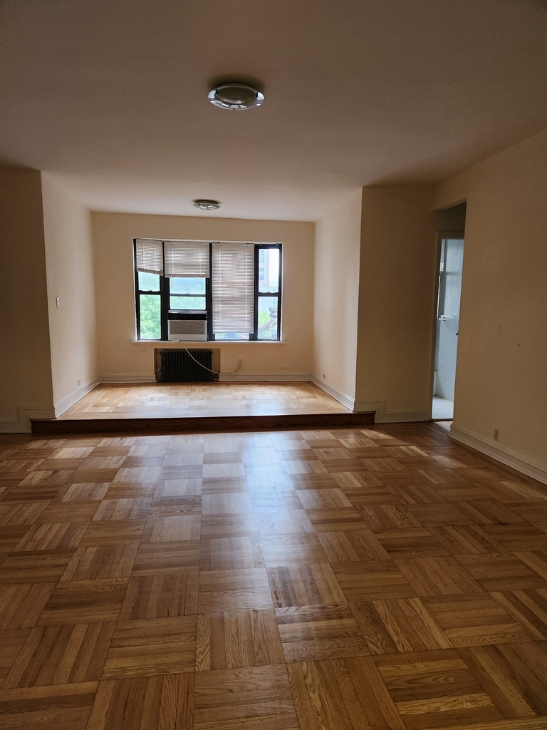 East 46th Street /3rd ave - Photo 2