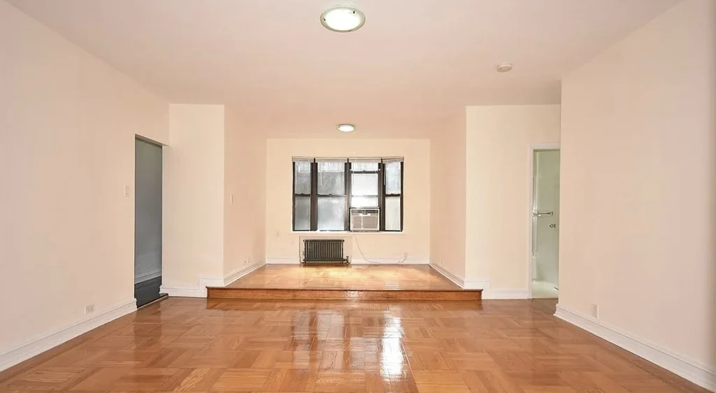 East 46th Street /3rd ave - Photo 0