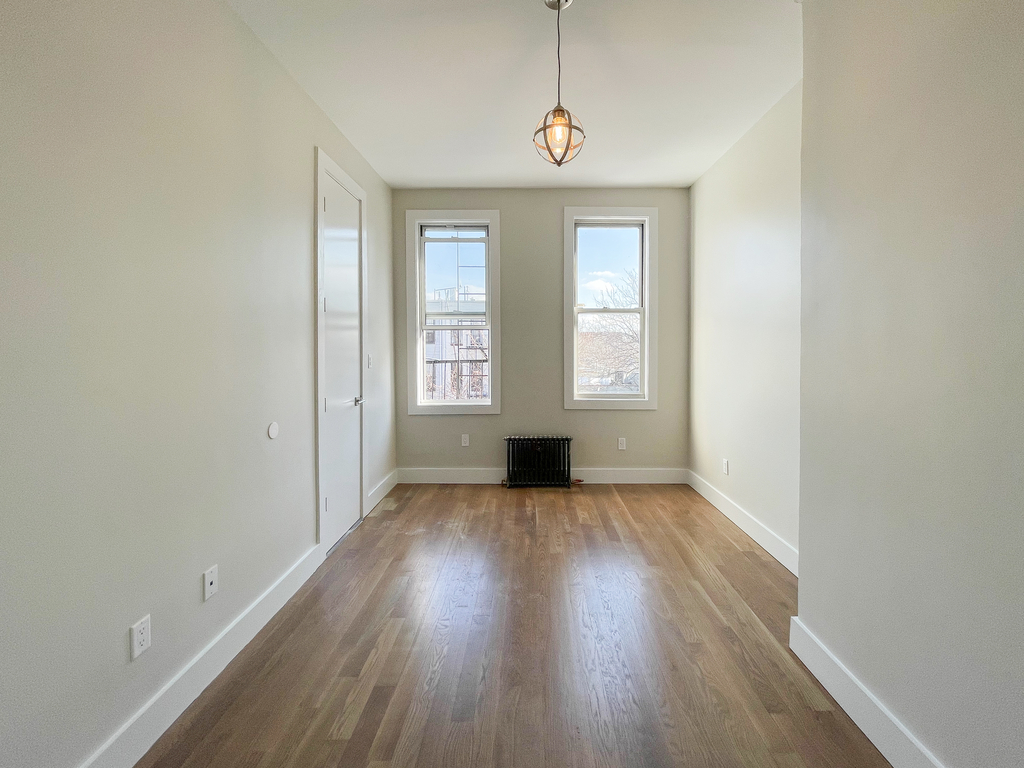 170 Jefferson Street - Photo 2