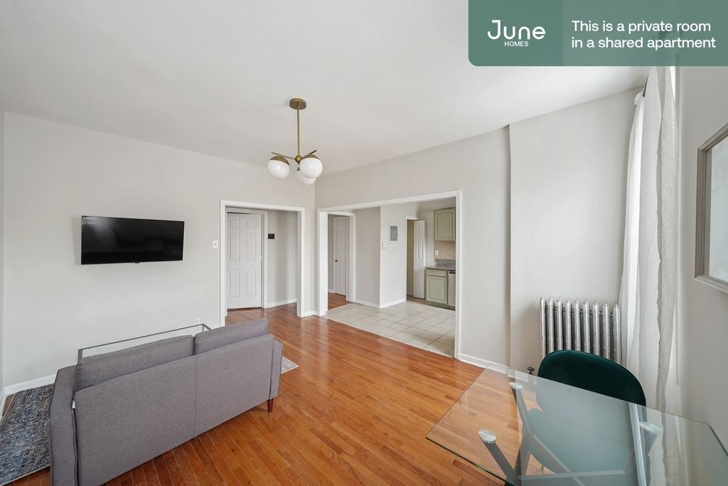 327 East 22nd Street - Photo 6