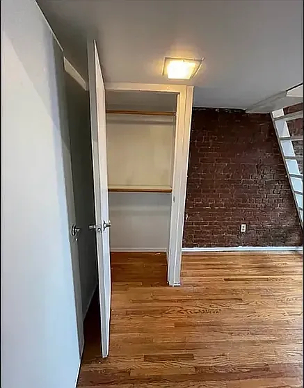 372 West 46th Street - Photo 4