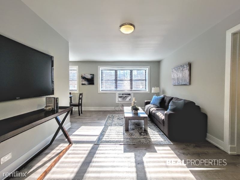 530 W Surf St, Chicago Il Ah530-212 - Photo 2