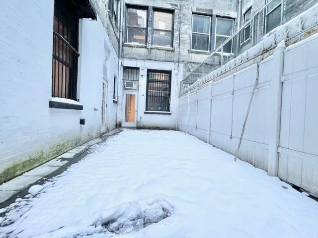 East 75th Street - Photo 11