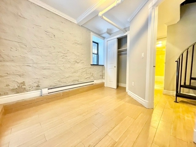 East 35th Street - Photo 9