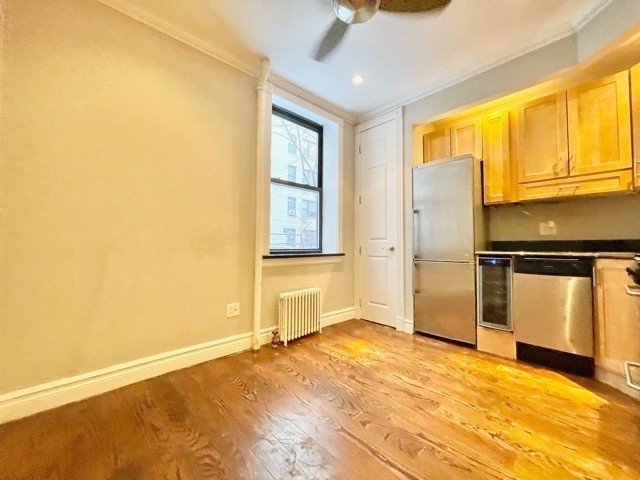 East 35th Street - Photo 1