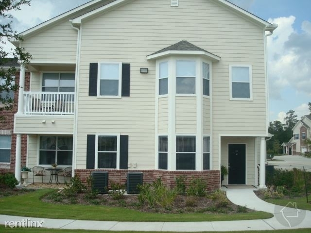 300 Forest Center Dr - Photo 2