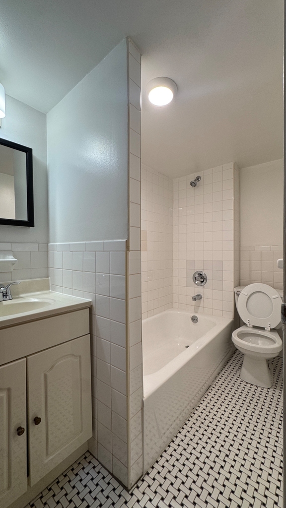 7606 17th Avenue - Photo 3