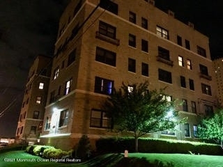 1700 Webb Street - Photo 2