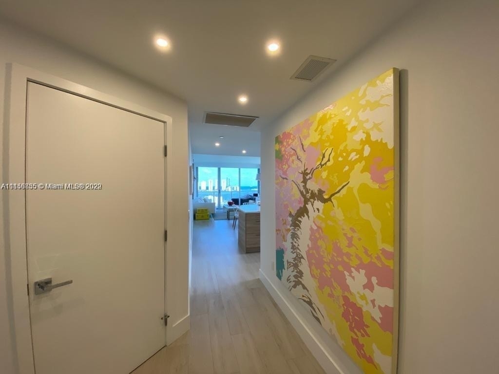 16385 Biscayne Blvd - Photo 1