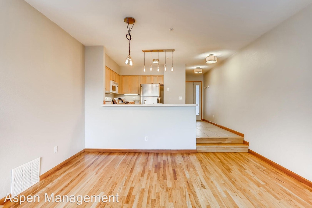 856 Walnut Street, Unit B - Photo 7