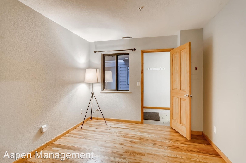 856 Walnut Street, Unit B - Photo 15