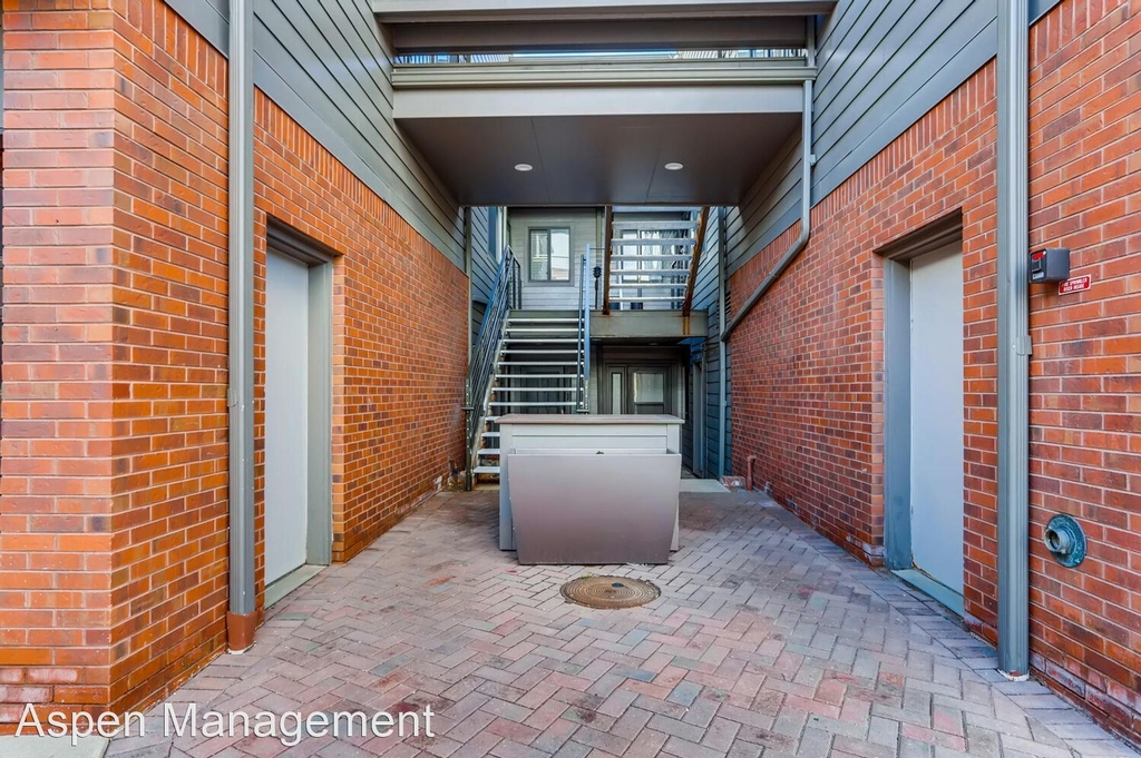 856 Walnut Street, Unit B - Photo 1