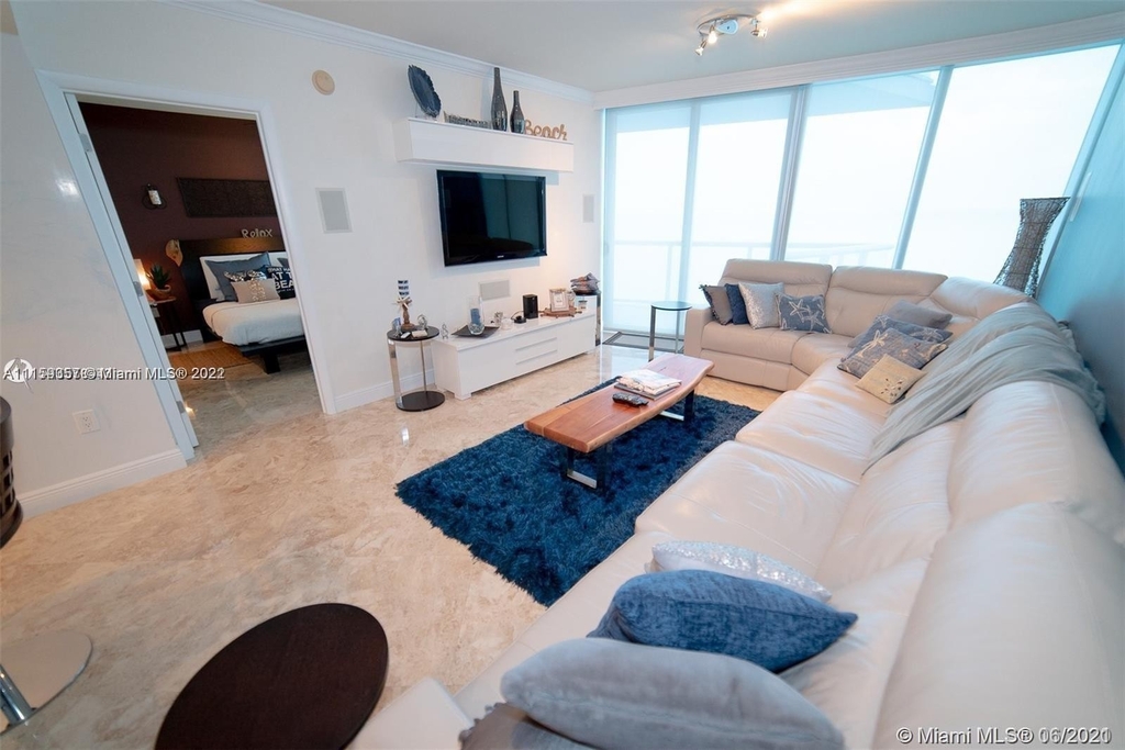 17001 Collins Ave - Photo 10