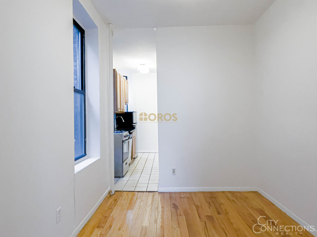 324 East 13th Street - Photo 3