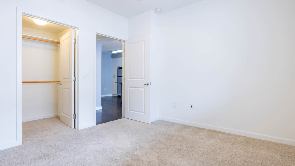 639 N. Broadway - Photo 43