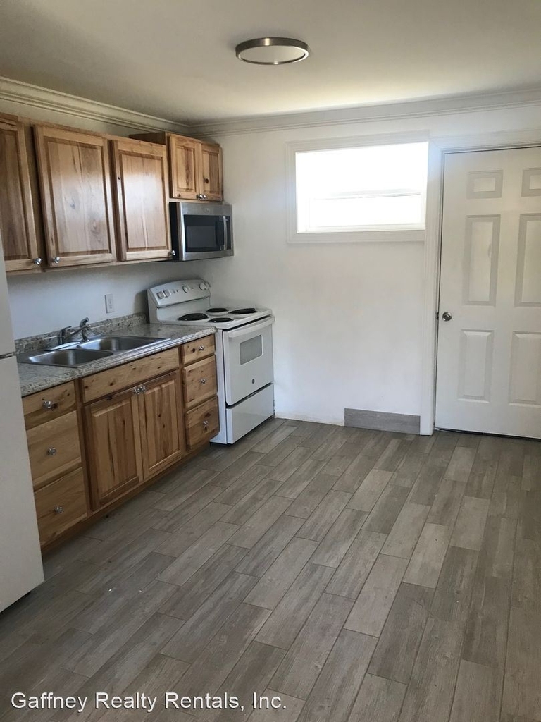 815 W. Buford St - Photo 0
