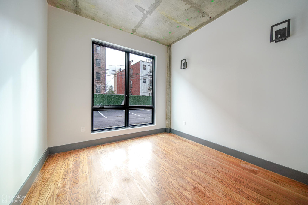 148 Bleecker Street - Photo 2