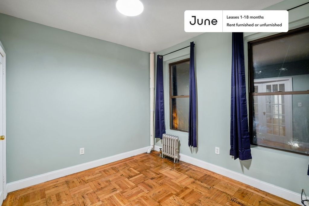 715 East 5th Street - Photo 15