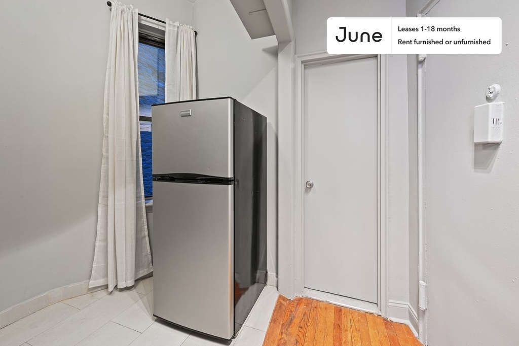 334 East 90th Street - Photo 3