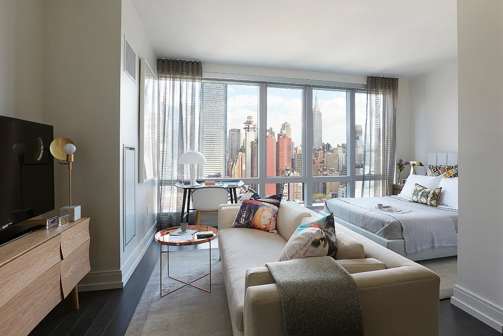 555 10th Avenue - Photo 1
