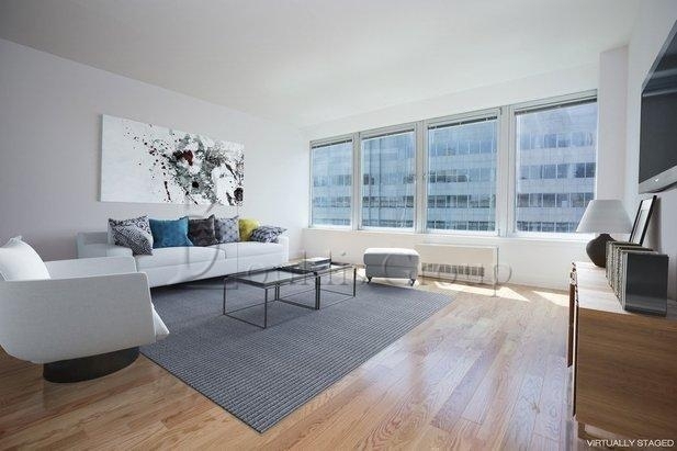 Convertible 3 bedroom with East River Views - Photo 1