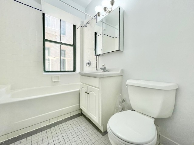 East 78th Street - Photo 4