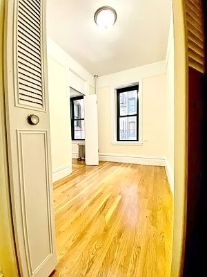 East 79th Street - Photo 2