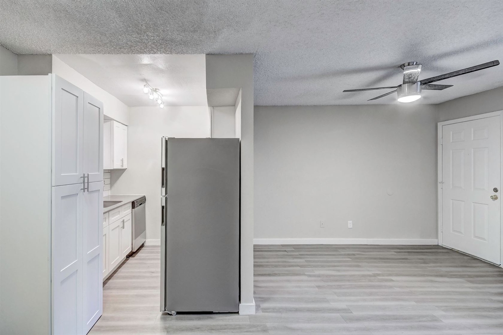 17425 N. 19th Ave. - Photo 3
