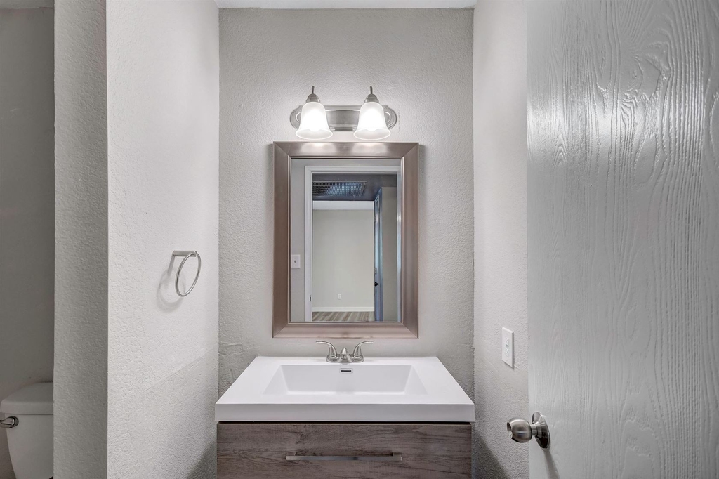 17425 N. 19th Ave. - Photo 7