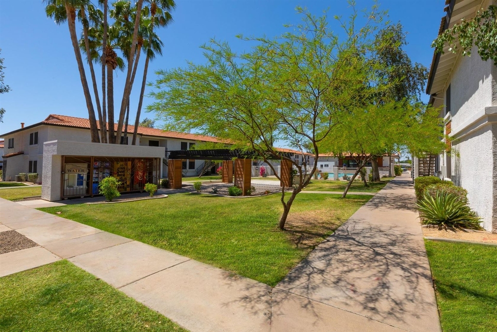 17425 N. 19th Ave. - Photo 43