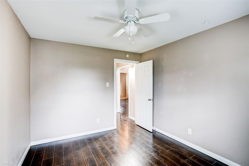 2415 Bastrop St 04 - Photo 8