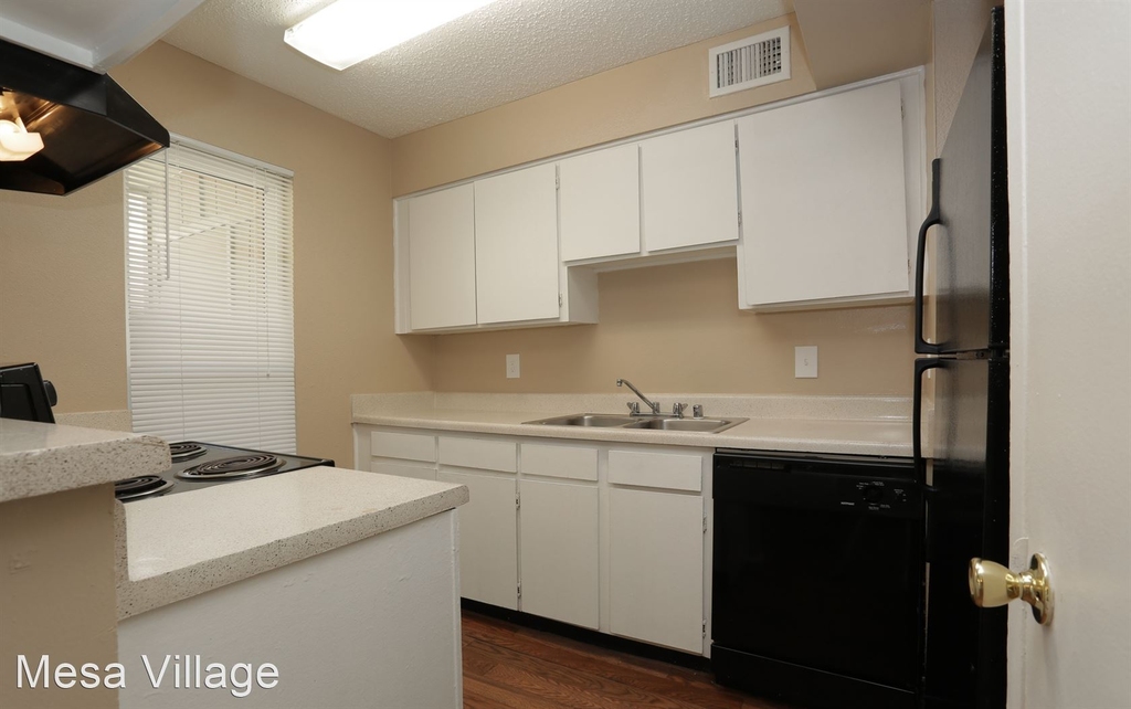 2 Bedrooms at 7227 N. Mesa St posted by Mesa Village Apartments for $975 |  RentHop