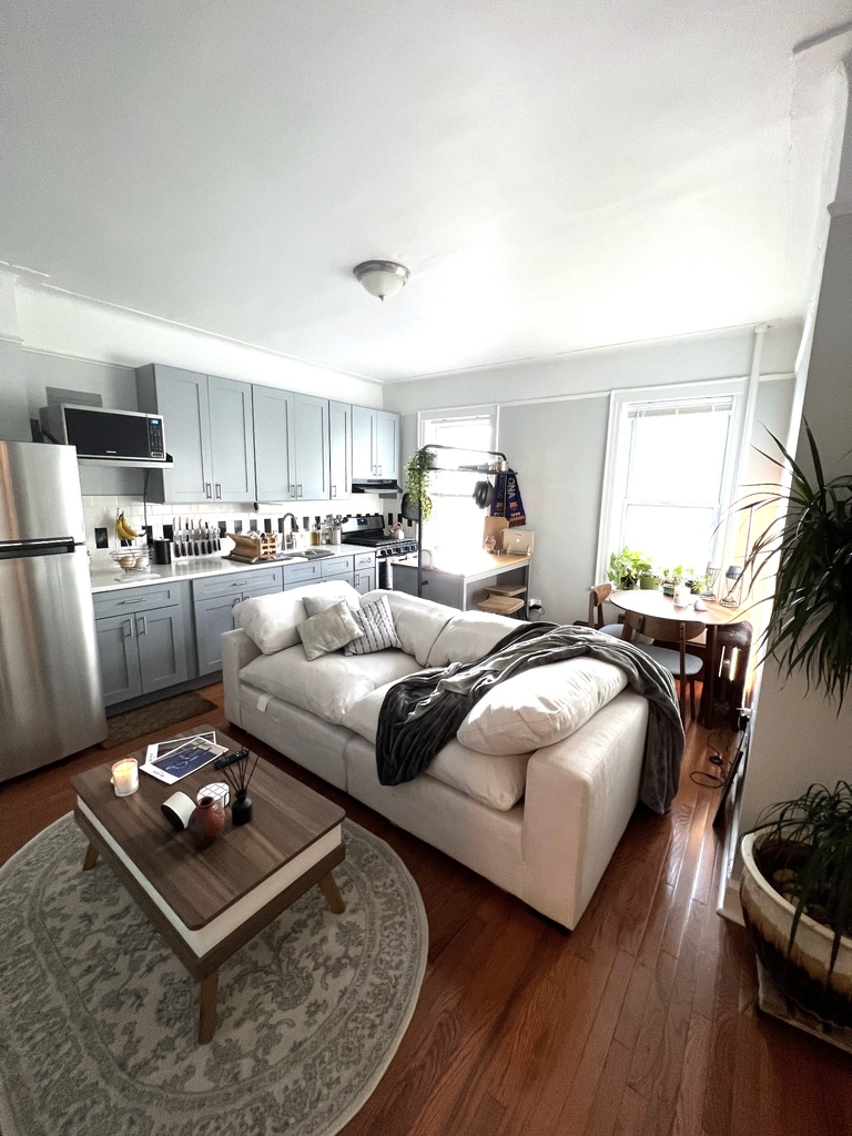 28-26 44th Street - Photo 3