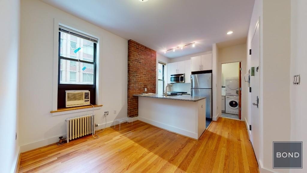 212 East 87th Street - Photo 2