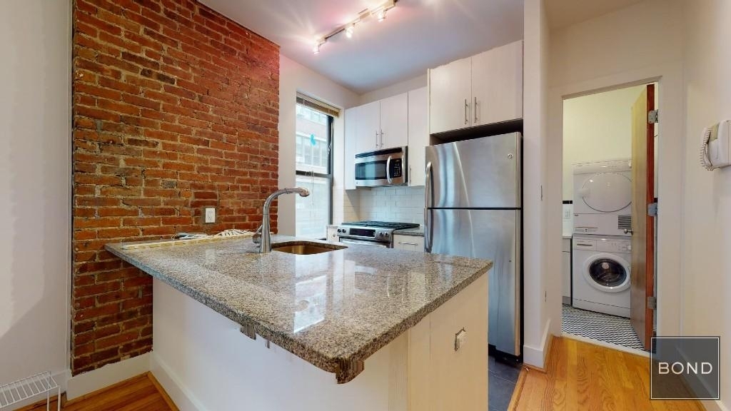 212 East 87th Street - Photo 3