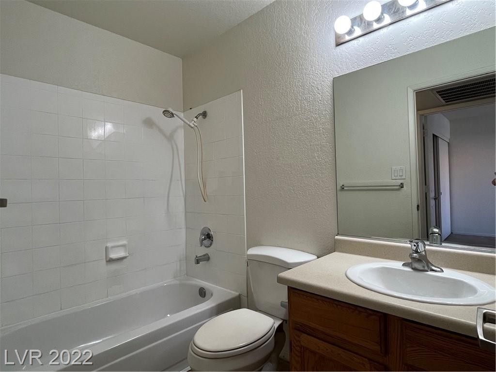 5024 South Rainbow Boulevard - Photo 7