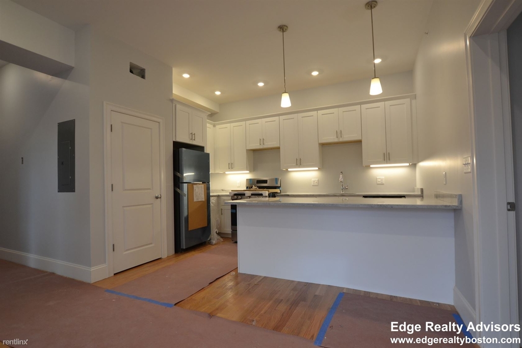 18 Murdock St Apt 3 - Photo 1