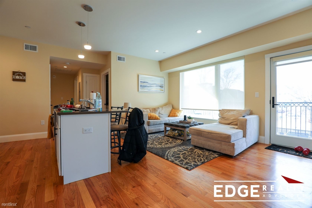 8 Glencoe St # 201 - Photo 5