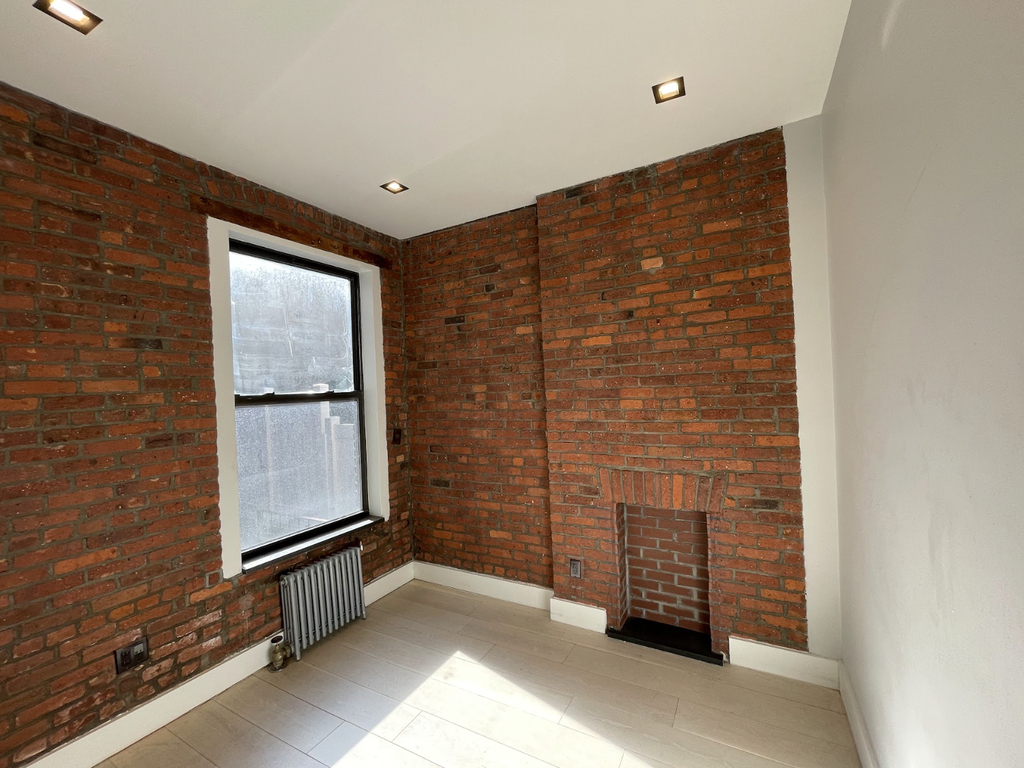 West 52nd street - Photo 5