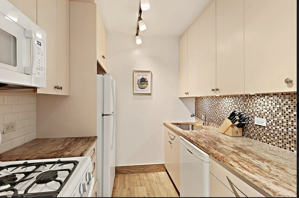  West 86th Street - Photo 0